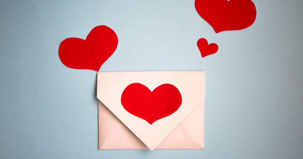 Student Secretly Spent Six Months Making 1,300 Valentines, so Nobody Felt Left Out - Featured image