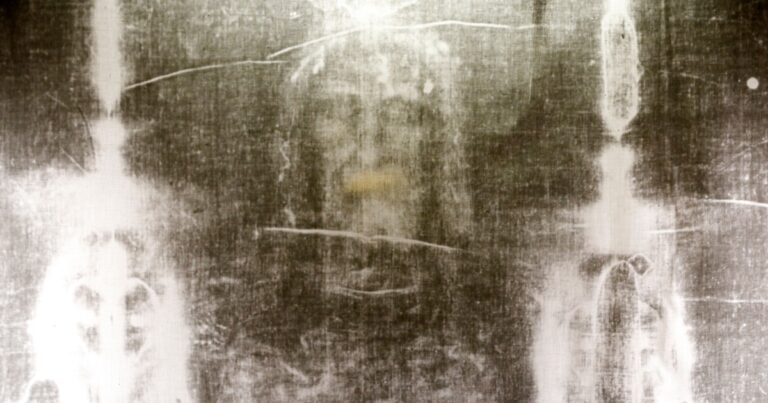 Scientists Re-Tested the Shroud of Turin — Here’s What They Found - Featured image