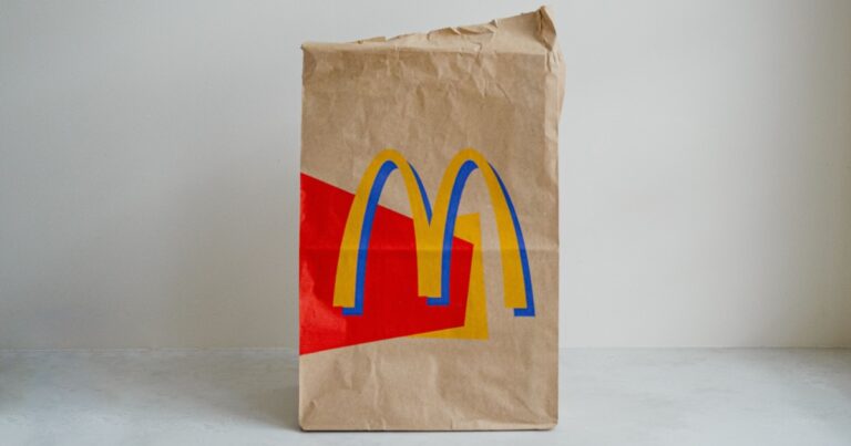 McDonald’s Food Reportedly ‘Does Not Rot’ When Sitting Out for Days. Here’s Why - Featured image