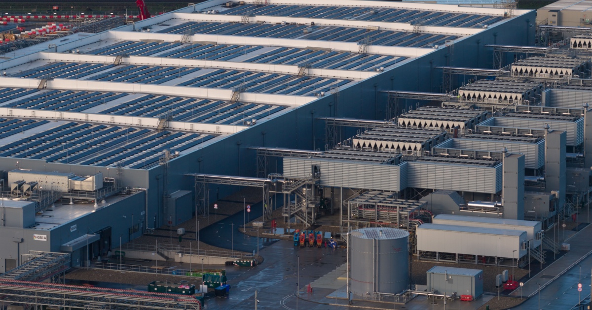 5 Potentially Serious Health Risks of Living Near a Data Center