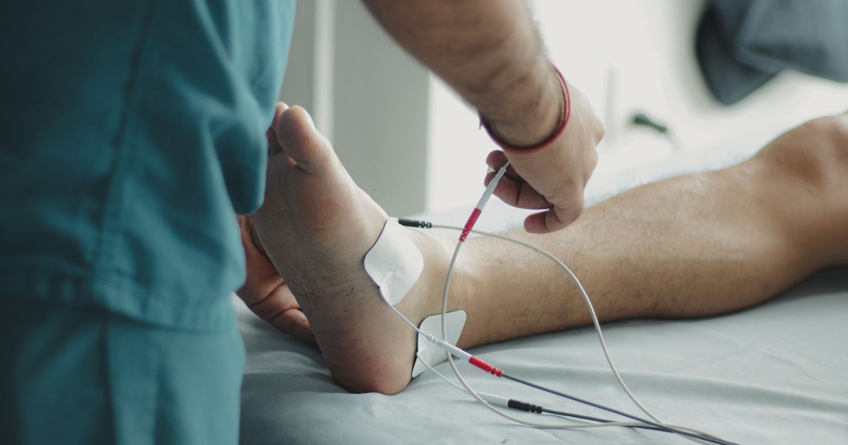 5 Leg Warning Signs That Could Signal a Dangerous Cancer