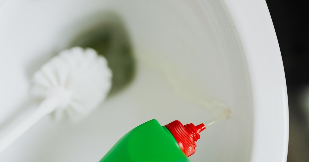7 Ways To Remove Toilet Rings Fast (And Stop Them Coming Back)