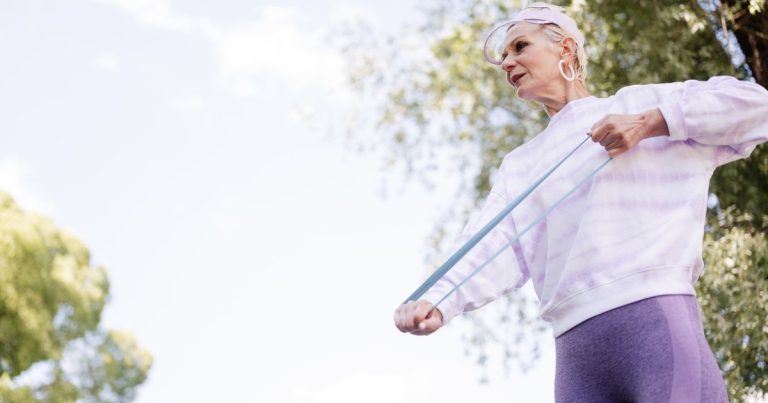 New Research Reveals Humans Could Live Longer Than We First Thought. Here’s How - Featured image