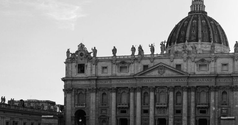 Veiled Message From Pope Overshadows Trump’s July 4 Festivities - Featured image