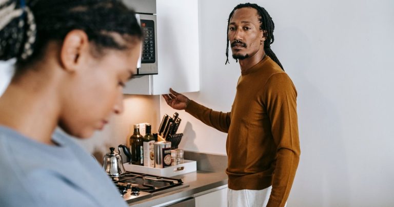 Psychologists Agree With Gen Z as They Blame Parents for Their Failures, Study - Featured image