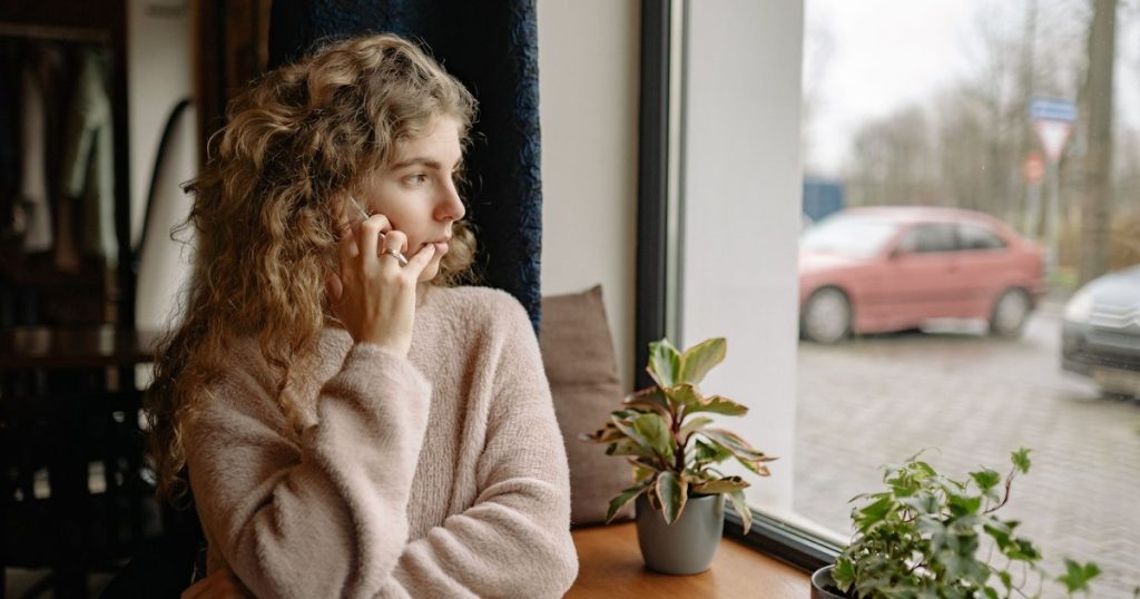 Psychologists Say This Hidden Habit Could Be Stopping You From Truly Living - Featured image