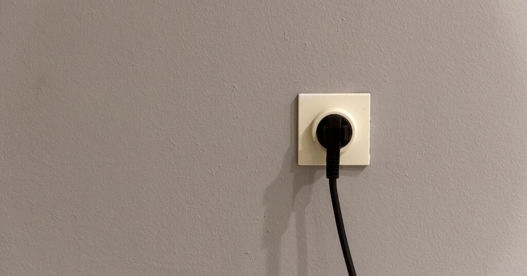 12 Appliances You Should Be Unplugging to Save on Your Energy Bill - Featured image
