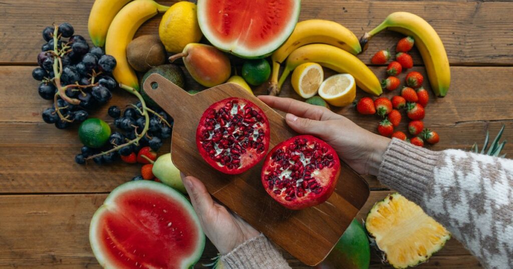 The Everyday Fruits That Are Quietly Protecting Your Heart, According to Science - Featured image