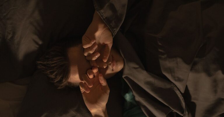 Chronic Insomnia Raises Dementia Risk 40% — Here’s What the Science Shows - Featured image