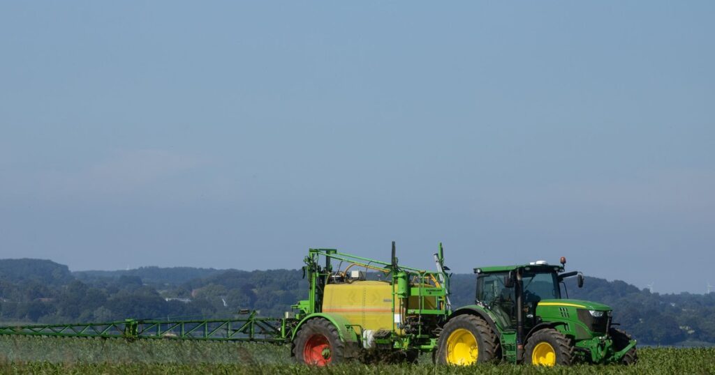 The EPA Just Approved 2 Forever Chemical Pesticides on America’s Biggest Food Crops - Featured image