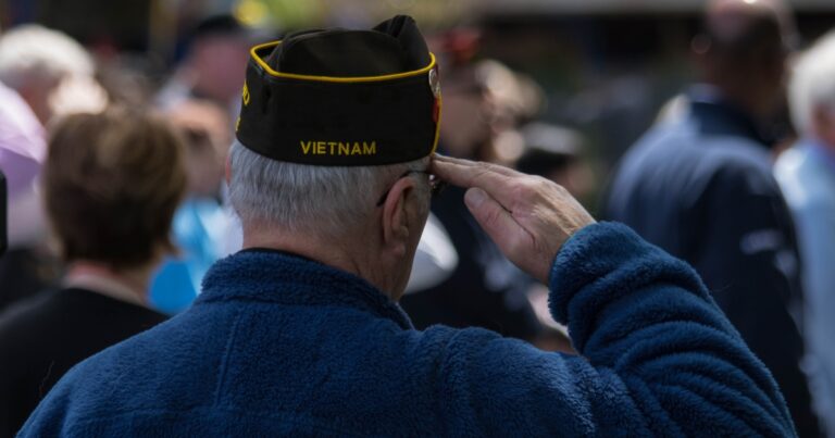 State Removes Controversial Sign From Highway After Veterans Complain - Featured image