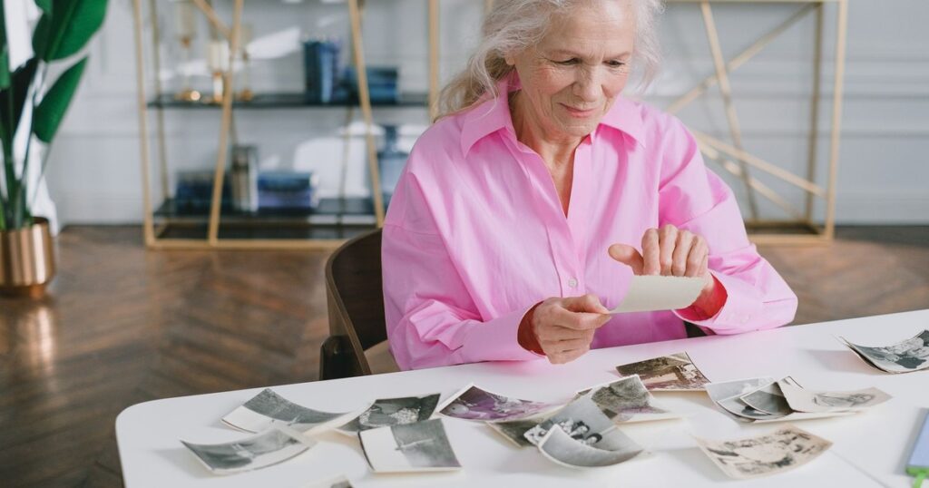 Grandma’s Answer About Her Happiest Memory Left Her Family Speechless - Featured image