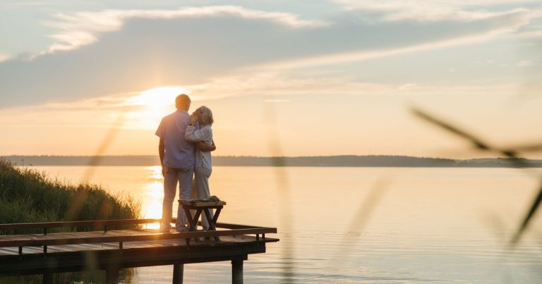 You Can Live in the Fastest-growing Retirement Town in the US on Half the Average Retirement Budget - Featured image