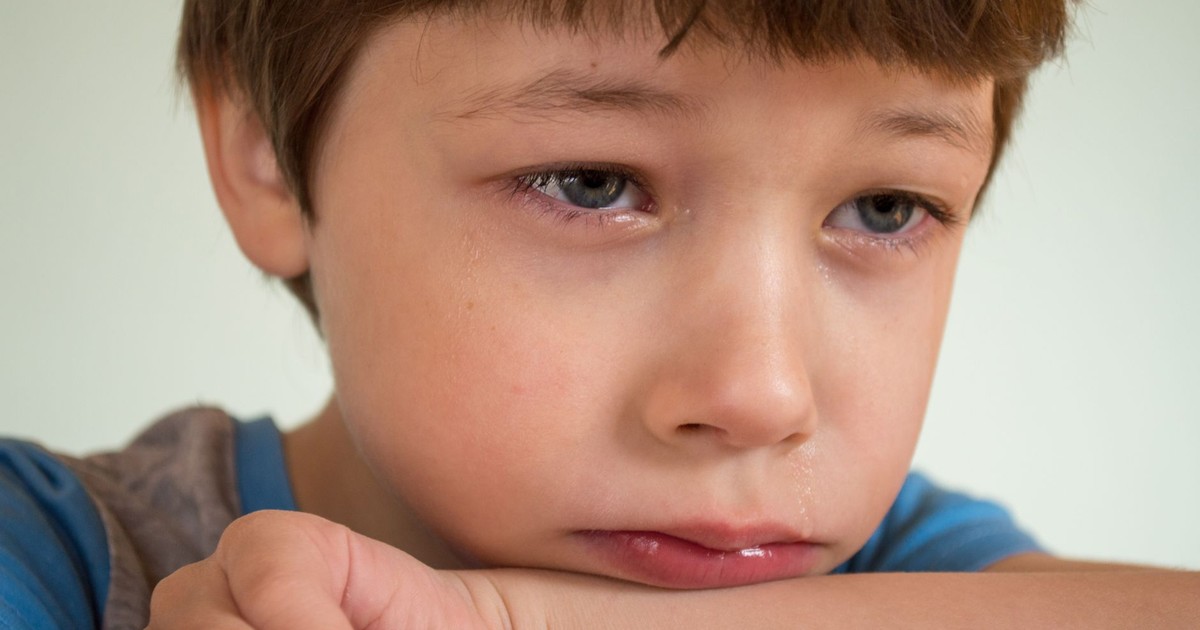 The Psychological Impact on Children Whose Parents Shave Their Heads After They Bully a Classmate With Cancer